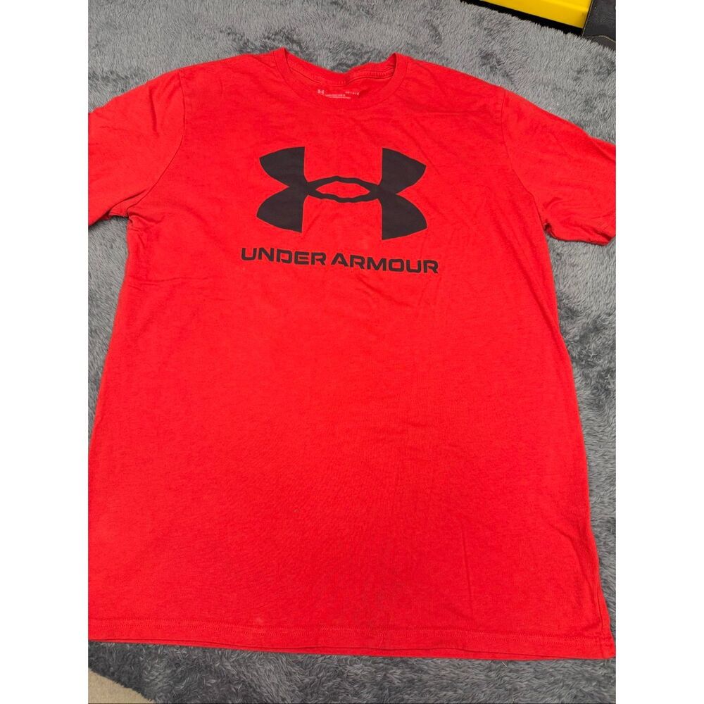 Under Armour Red T-shirt, Size Men’s Large